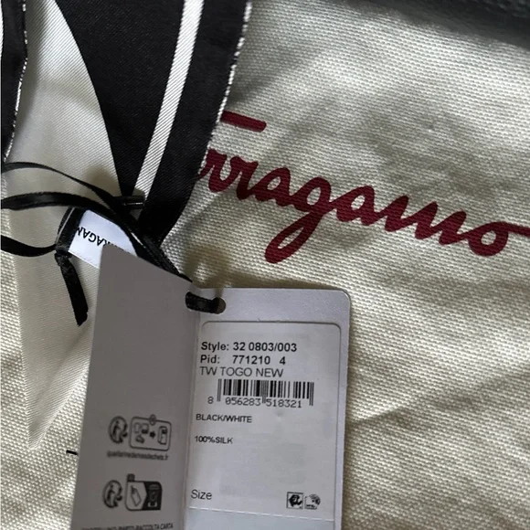Salvatore Ferragamo Gancini Bag + scarf - Picture 16 of 16